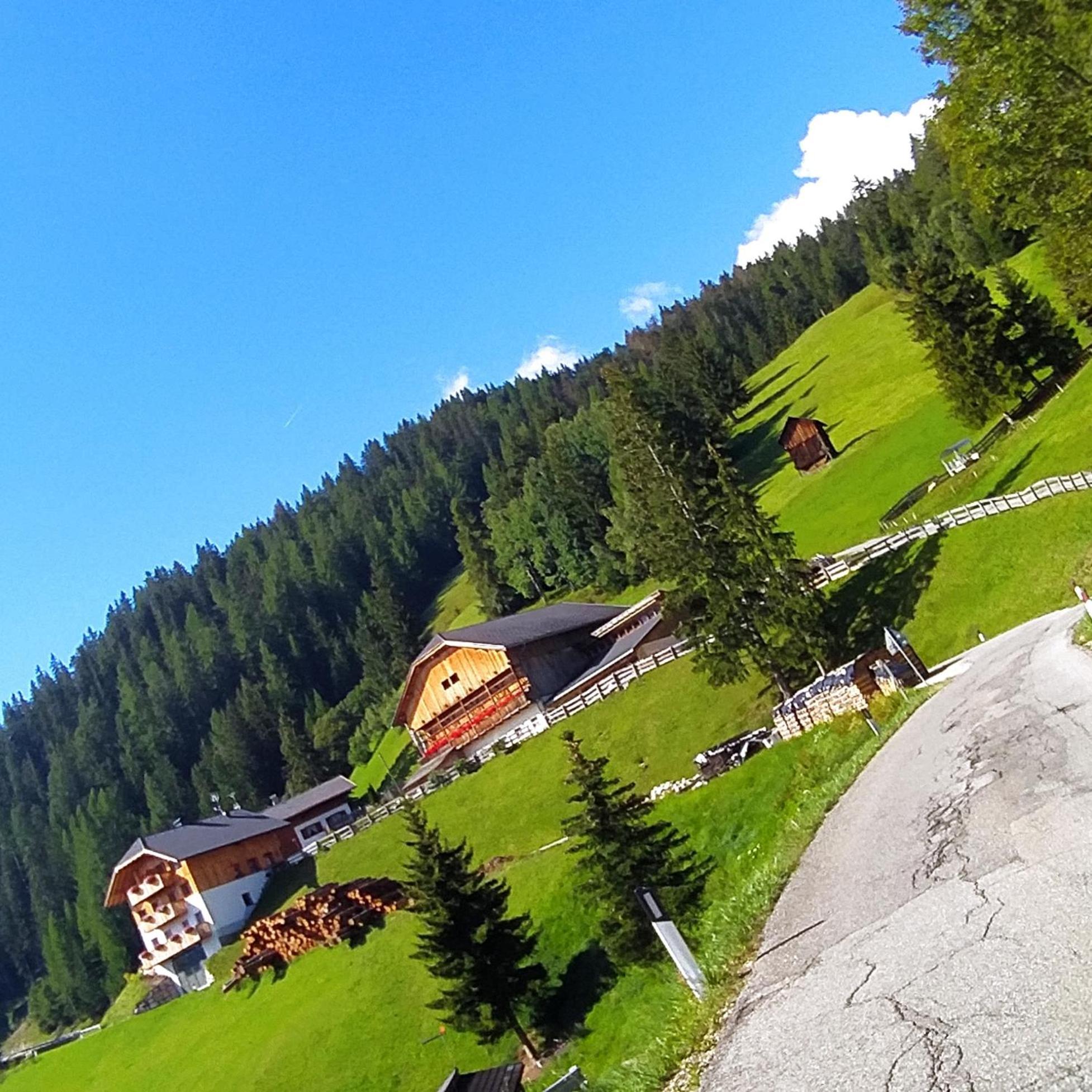 Agriturismo Luech Picedac 拉瓦莱 外观 照片